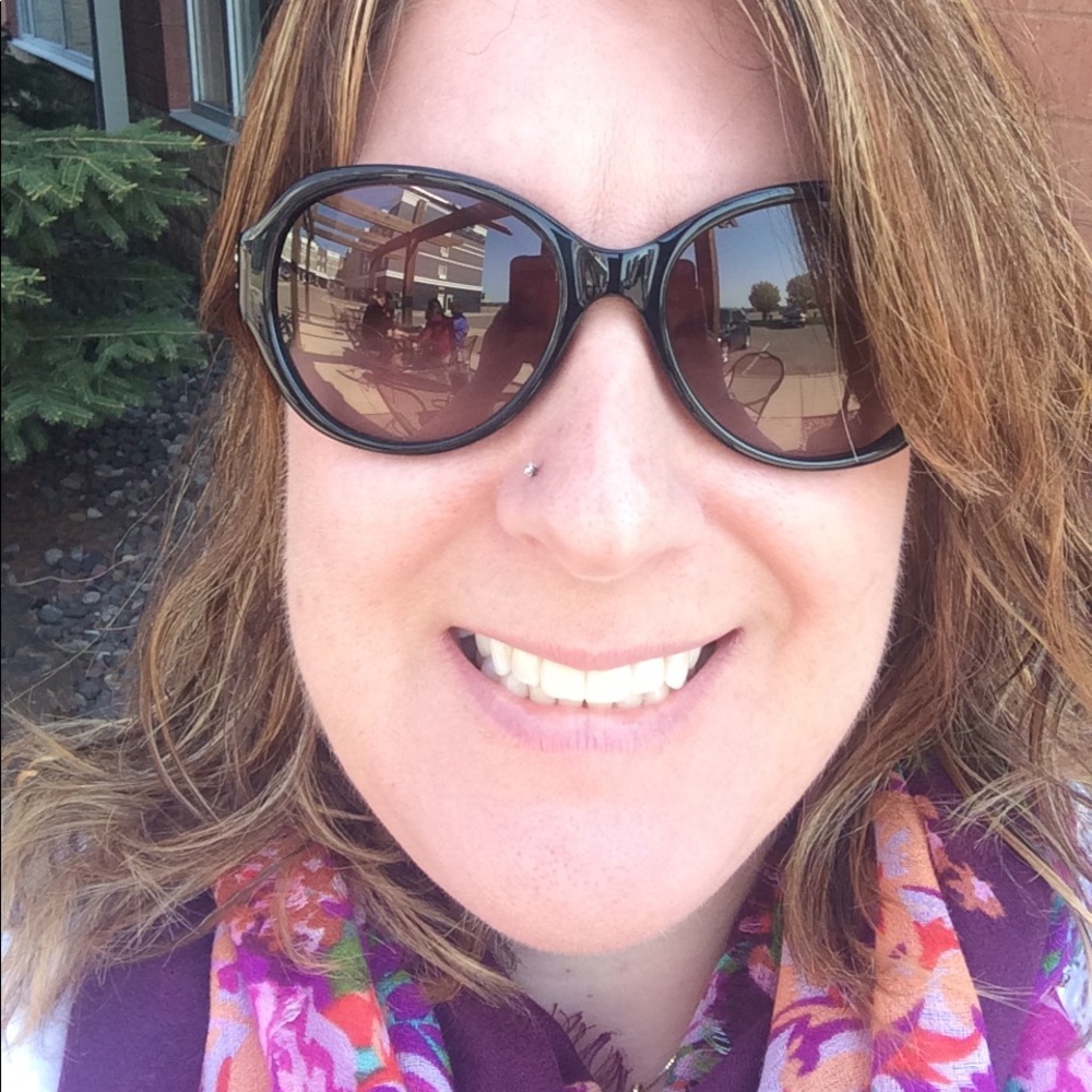 Meet your Posher, Amy